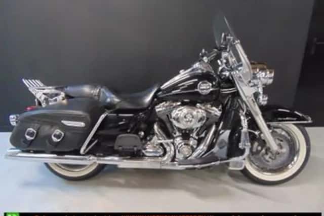HARLEY-DAVIDSON ROAD KING CLASSIC FLHRC (2009) thumbnail 4