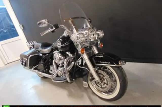 HARLEY-DAVIDSON ROAD KING CLASSIC FLHRC (2009) thumbnail 6