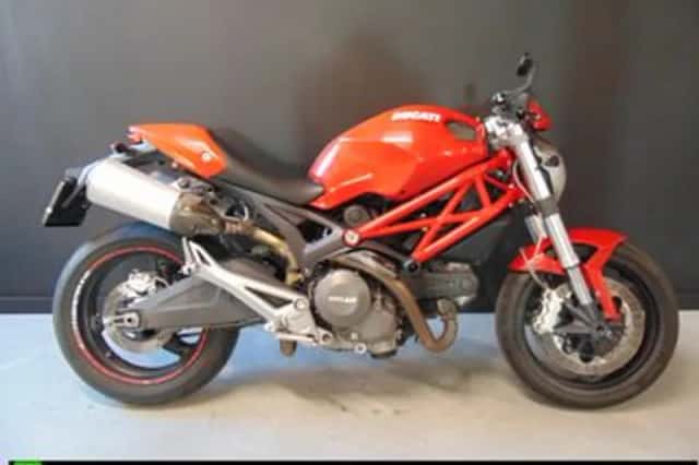 DUCATI M 696 (2008) thumbnail 1