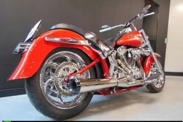 HARLEY-DAVIDSON FAT BOY SCREAMIN EAGLE CVO FLSTFSE (2005) thumbnail 2