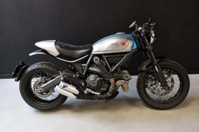 Ducati Scrambler CAFE RACER (2017) thumbnail 1