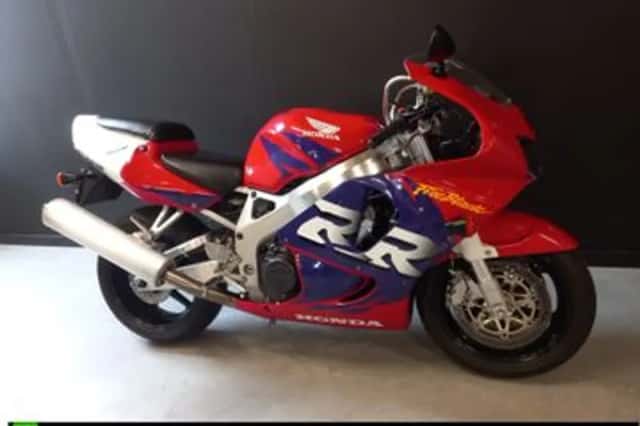 Honda CBR 900 RR Fireblade (1998) thumbnail 4