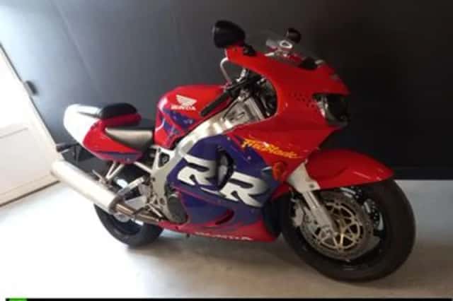 Honda CBR 900 RR Fireblade (1998) thumbnail 5
