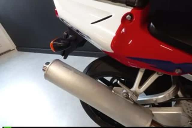 Honda CBR 900 RR Fireblade (1998) thumbnail 6