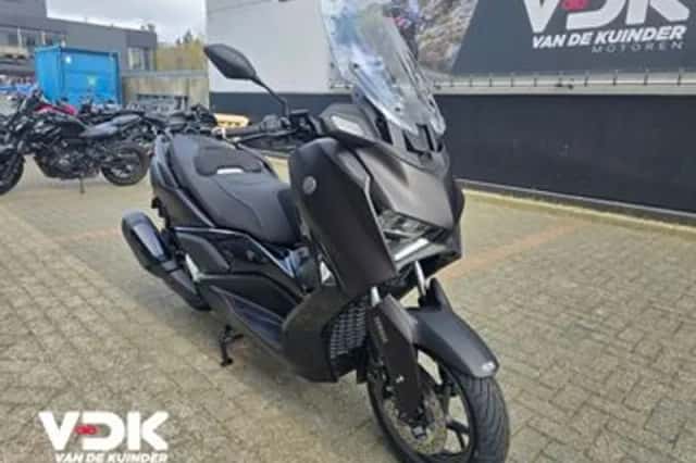 Yamaha Xmax 300 Tech MAX (2026) thumbnail 2