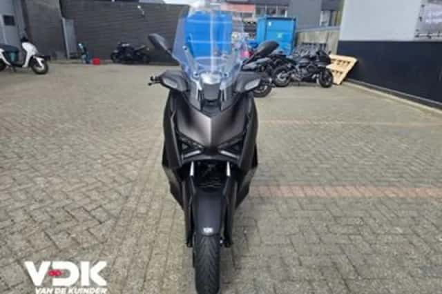 Yamaha Xmax 300 Tech MAX (2026) thumbnail 6