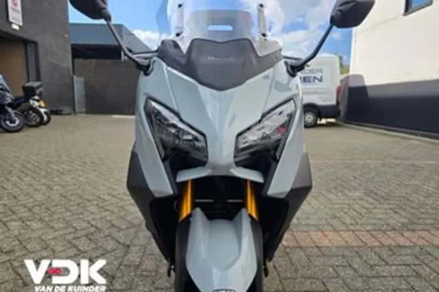 Yamaha T MAX (2026) thumbnail 2