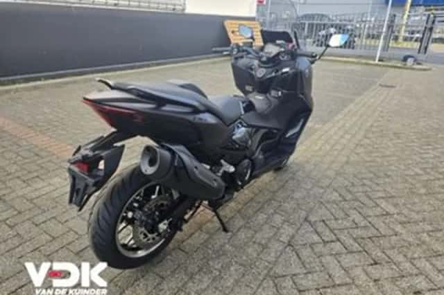 Yamaha T MAX (2026) thumbnail 6