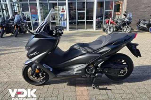 Yamaha T Max 560 (2022) thumbnail 3