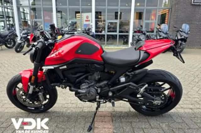 Ducati Monster (2021) thumbnail 3