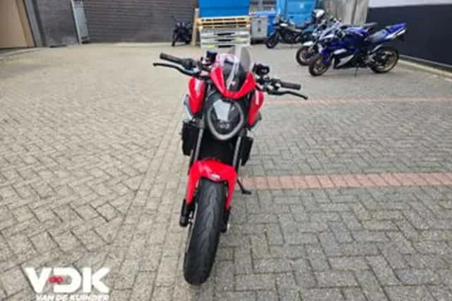 Ducati Monster (2021) thumbnail 6