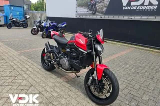 Ducati Monster (2021) thumbnail 2