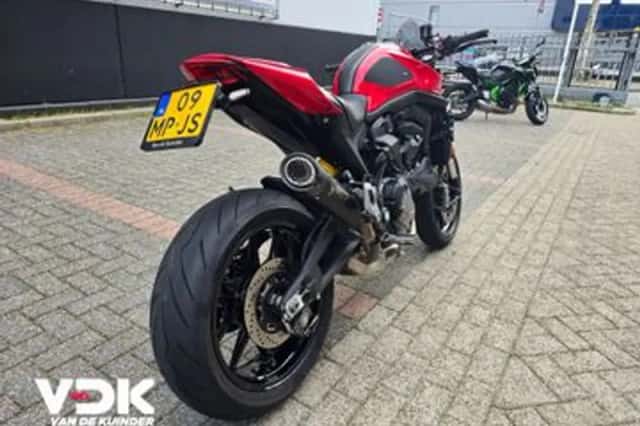 Ducati Monster (2021) thumbnail 4