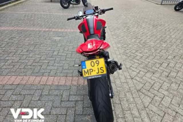 Ducati Monster (2021) thumbnail 5