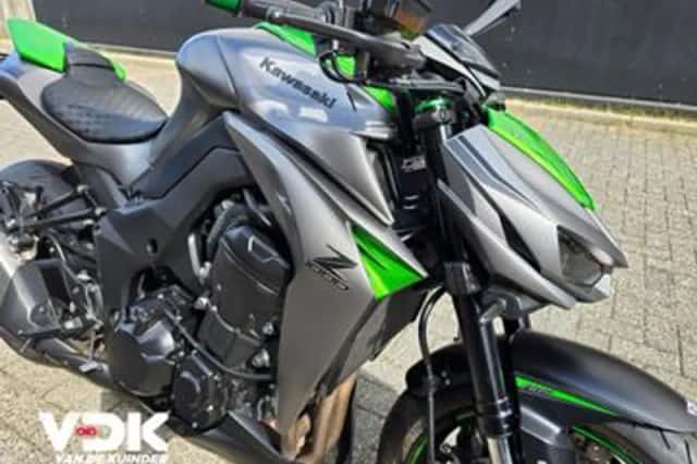 Kawasaki Z1000 (2016) thumbnail 3
