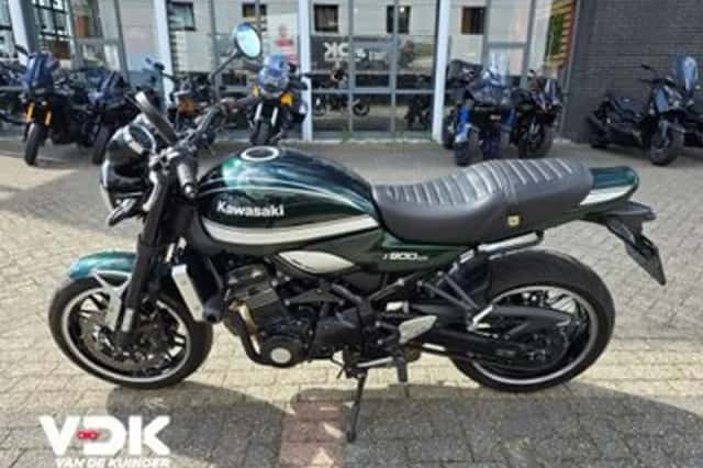 Kawasaki Z900RS (2022) thumbnail 4