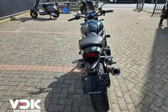 Kawasaki Z900RS (2022) thumbnail 6