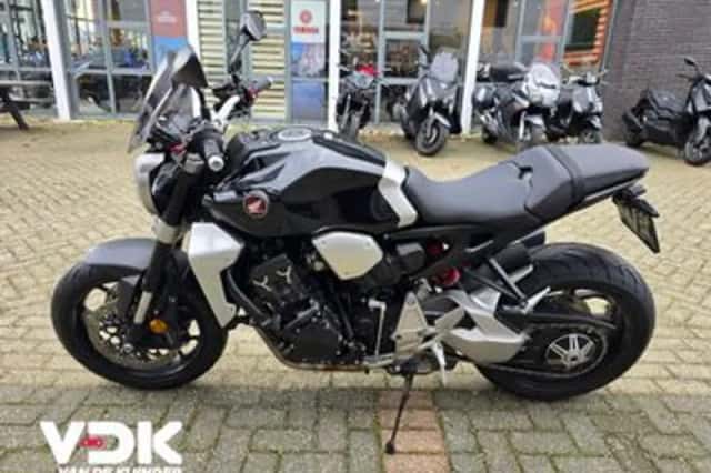 Honda CB1000R (2019) thumbnail 3