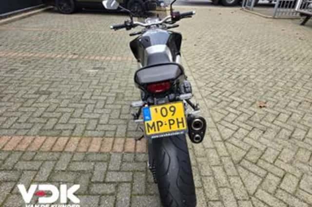 Honda CB1000R (2019) thumbnail 5