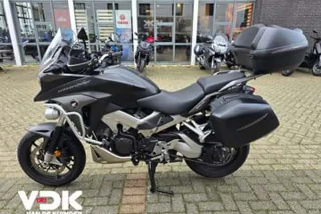 Honda VFR 800 X Crossrunner (2015) thumbnail 3