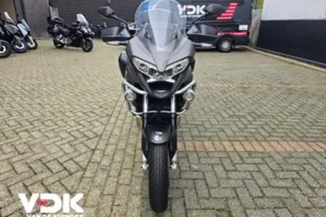 Honda VFR 800 X Crossrunner (2015) thumbnail 6