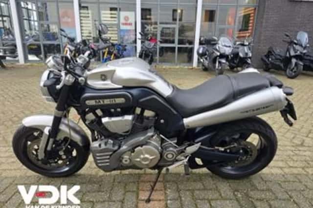 Yamaha MT-01 (2005) thumbnail 3