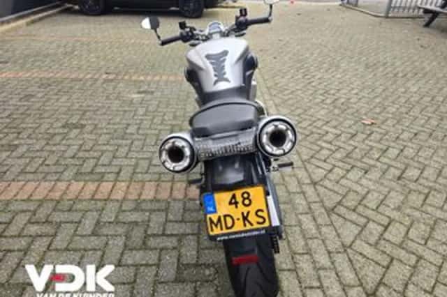 Yamaha MT-01 (2005) thumbnail 5