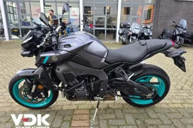 Yamaha MT-10 (2024) thumbnail 3