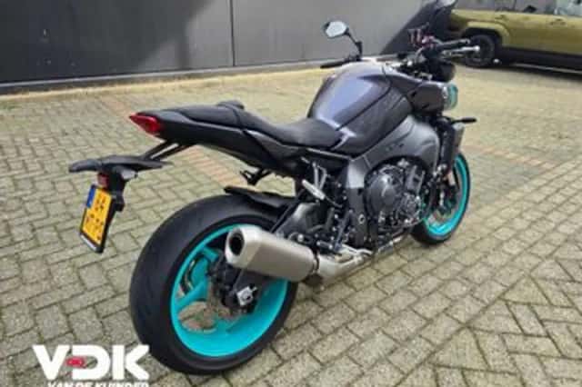 Yamaha MT-10 (2024) thumbnail 4