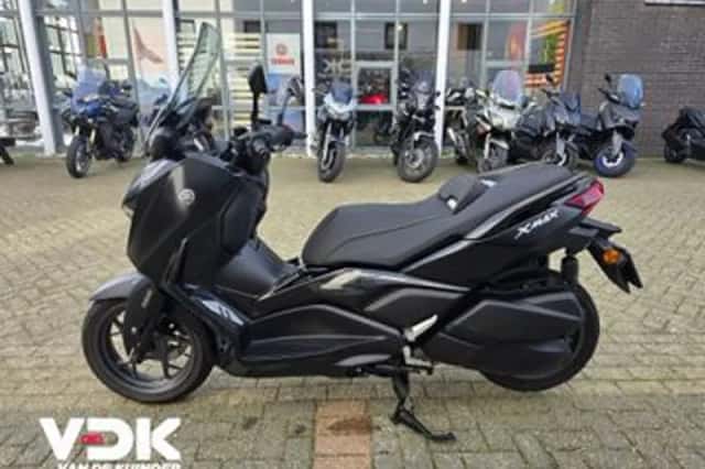Yamaha Xmax 300 Tech MAX (2024) thumbnail 3