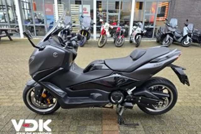 Yamaha T MAX (2026) thumbnail 3