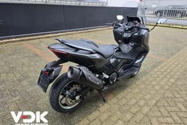 Yamaha T MAX (2026) thumbnail 4