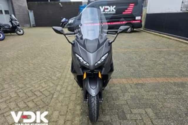 Yamaha T MAX (2026) thumbnail 6