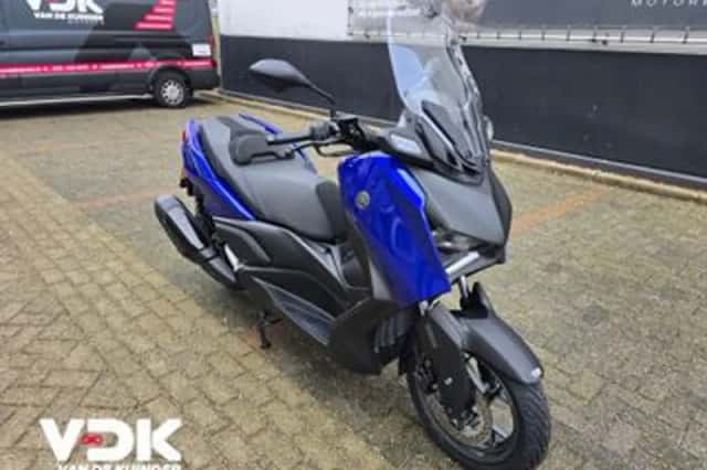 Yamaha X-MAX 300 (2026) thumbnail 2