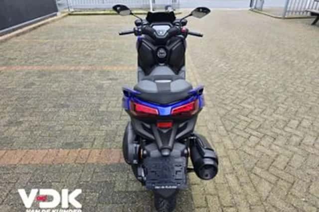 Yamaha X-MAX 300 (2026) thumbnail 5