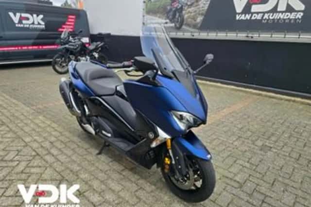 Yamaha Tmax DX (2019) thumbnail 2