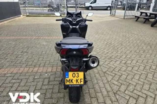 Yamaha Tmax DX (2019) thumbnail 5