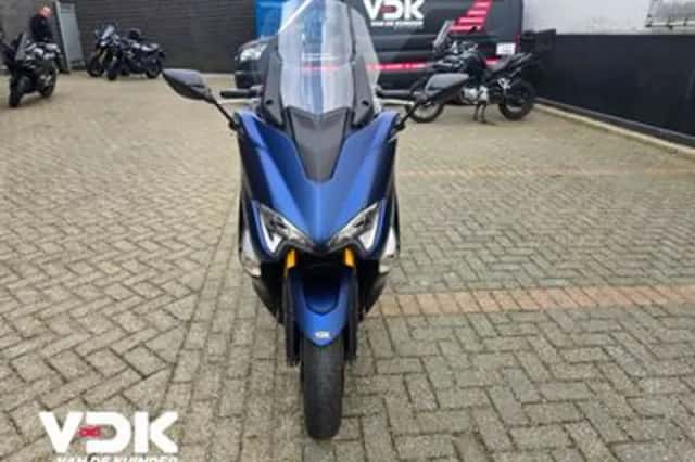 Yamaha Tmax DX (2019) thumbnail 6