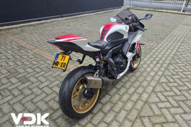 Yamaha YZF-R7 (2022) thumbnail 4