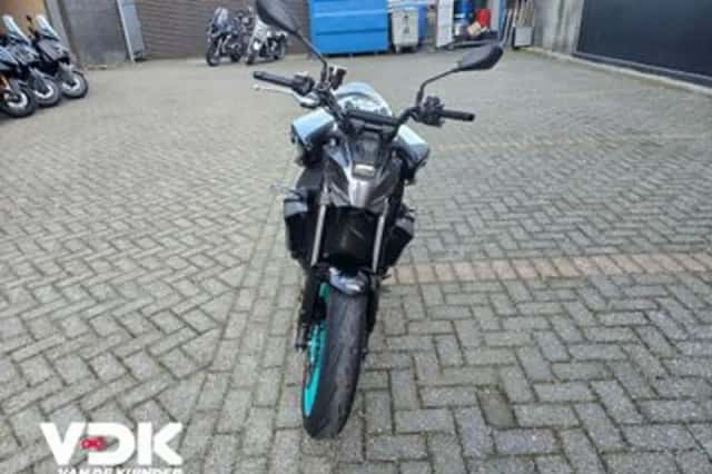 Yamaha MT-09 Y-AMT (2024) thumbnail 6