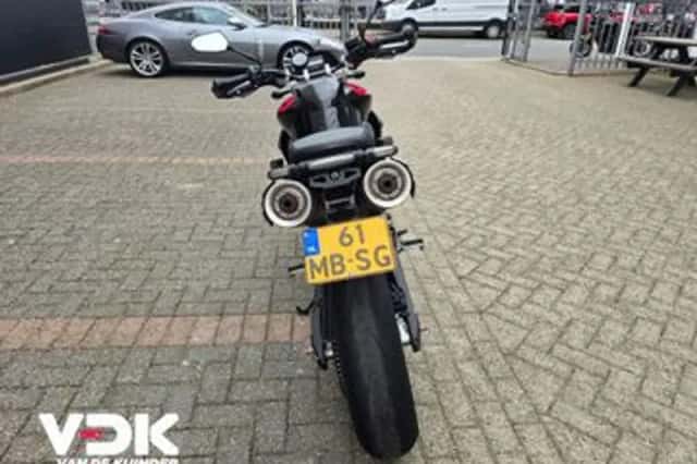 Yamaha MT-03 (2012) thumbnail 5