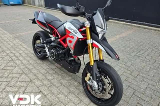 Aprilia Dorsoduro 900 (2017) thumbnail 2
