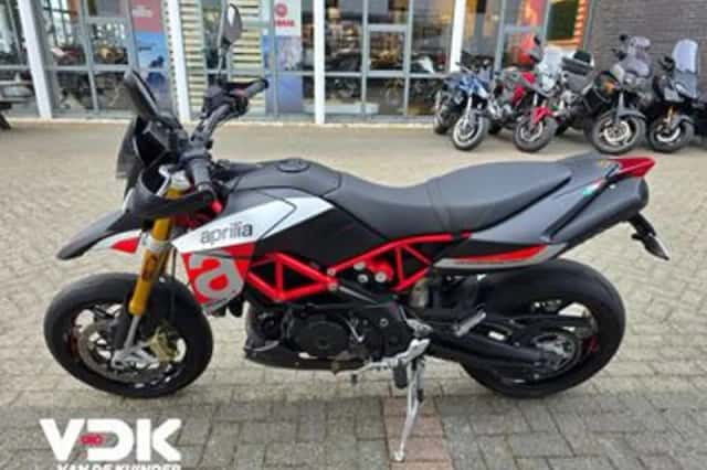 Aprilia Dorsoduro 900 (2017) thumbnail 3