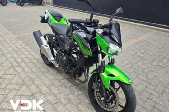 Kawasaki Z400 (2020) thumbnail 2