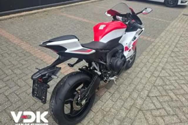 Yamaha YZF-R9 (2026) thumbnail 4