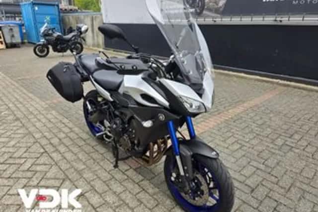 Yamaha Tracer 900 (2016) thumbnail 2