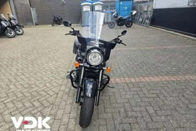Suzuki Intruder C 1500 BT (2013) thumbnail 6