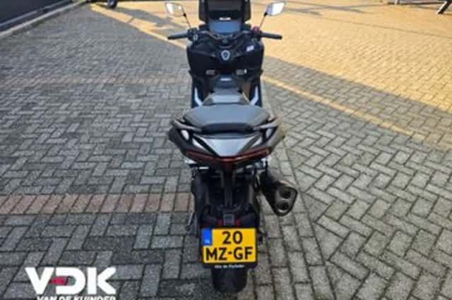 Yamaha T MAX (2025) thumbnail 5