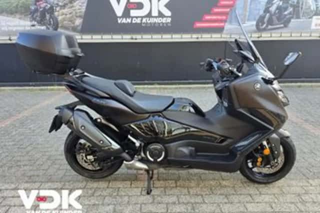 Yamaha T MAX (2024) thumbnail 1