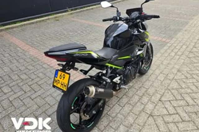 Kawasaki Z400 (2021) thumbnail 4